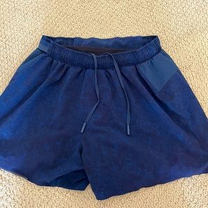 Men’s lululemon 5 inch inseam shorts extra small